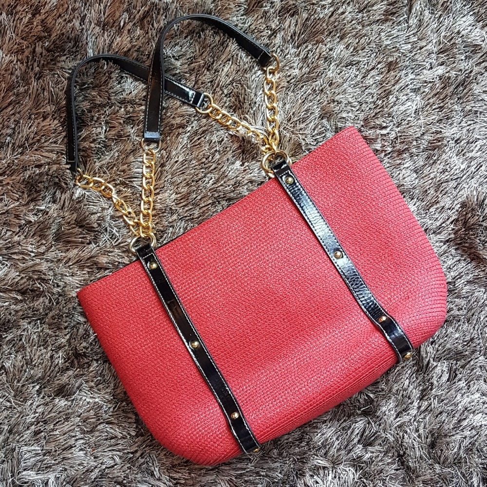 Red Straw Tote